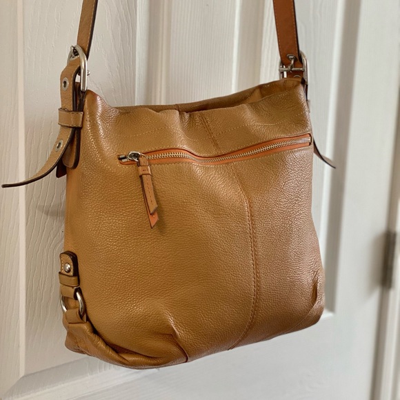 Coach Handbags - Vintage COACH Pebble F15064 in excellent condition 15 by 11 inch clean interior